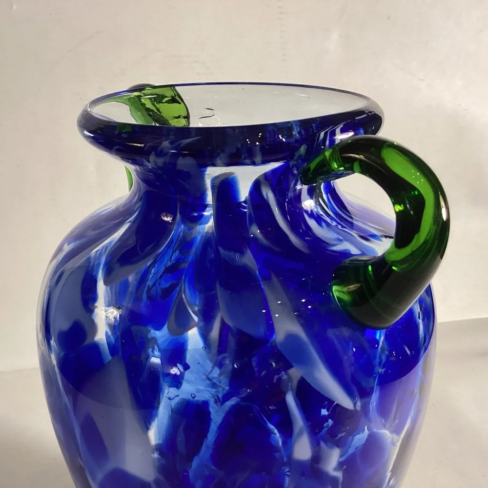 Art glass vase with applied handles - Picture 3 of 6